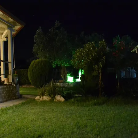 בית נופש Olive Tree *