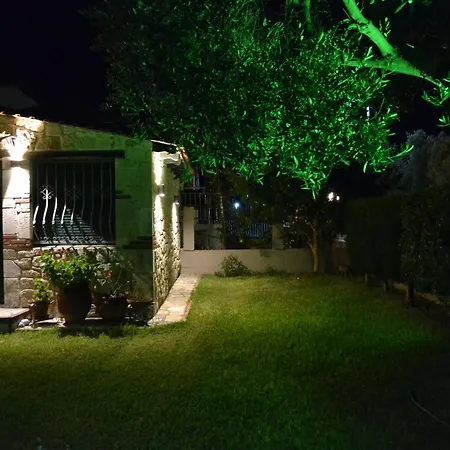 Olive Tree Semesterbostad Nea Poteidaia