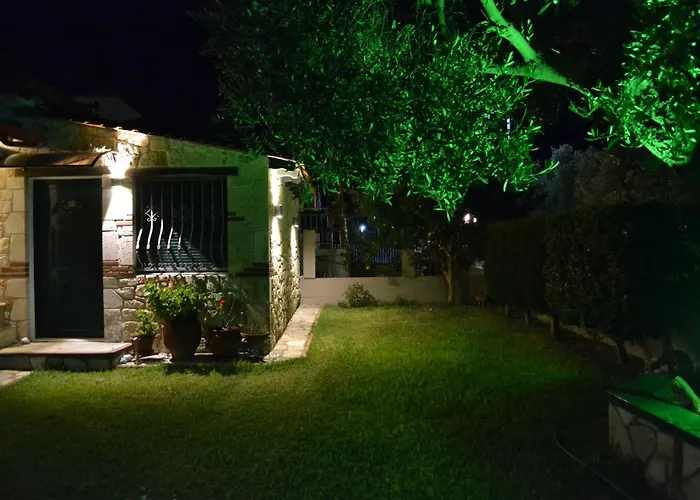 Olive Tree Semesterbostad Nea Poteidaia